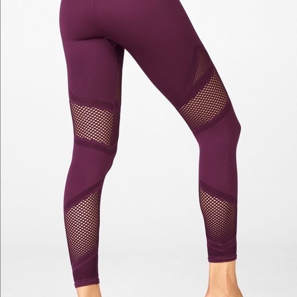 Fabletics Mosaic High Waist 7/8 Seamless Leggings Burgundy Size Small Mesh EUC - Picture 1 of 13
